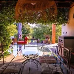 Magarre Climatisee, Piscine Chauffee, Spa, Dans Un Cadre Naturel Envoutant *