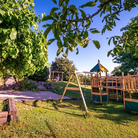 Magarre Climatisee, Piscine Chauffee, Spa, Dans Un Cadre Naturel Envoutant