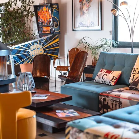 Magarre Climatisee, Piscine Chauffee, Spa, Dans Un Cadre Naturel Envoutant *