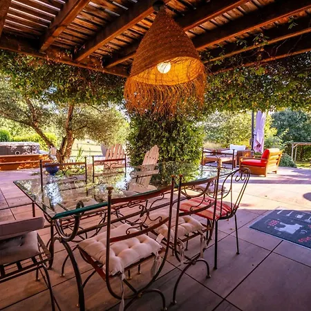 Magarre Climatisee, Piscine Chauffee, Spa, Dans Un Cadre Naturel Envoutant