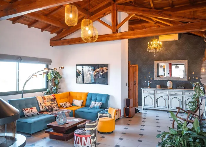 Magarre Climatisée, Piscine Chauffée, Spa, Dans Un Cadre Naturel Envoûtant فيلة