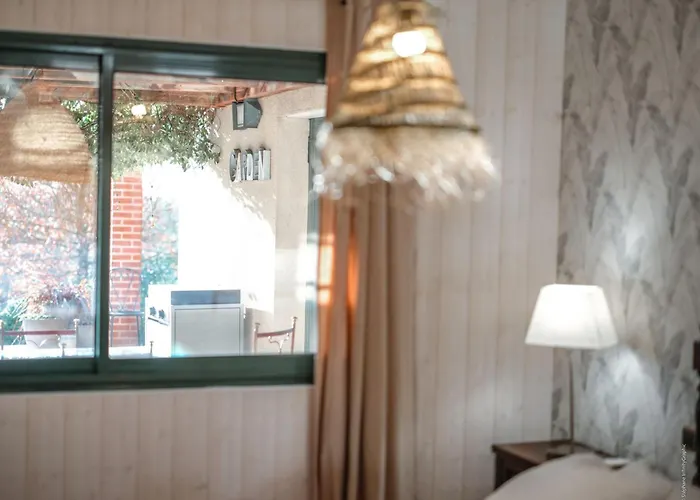 فيلة Magarre Climatisée, Piscine Chauffée, Spa, Dans Un Cadre Naturel Envoûtant Castelnau-de-Montmiral