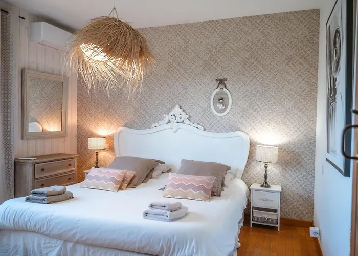 فيلة Magarre Climatisée, Piscine Chauffée, Spa, Dans Un Cadre Naturel Envoûtant Castelnau-de-Montmiral